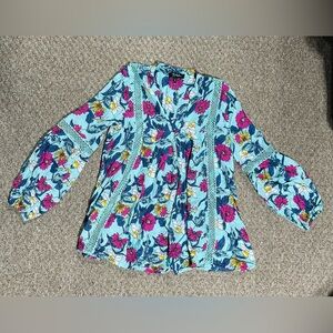 Flower shirt Bohoo vibe